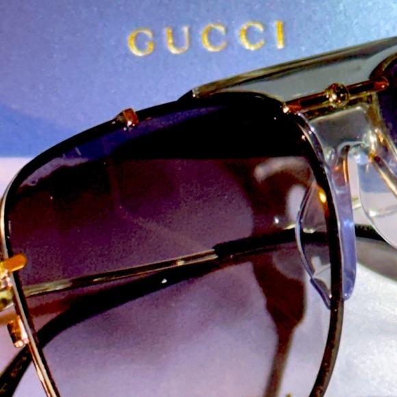 Gucci GG0739S Aviator Sunglasses come w box and cloth - Picture 2 of 5